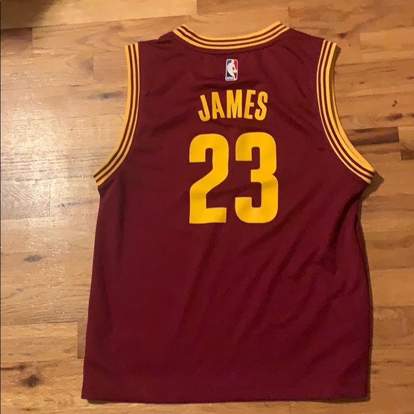 LeBron James Cavaliers Jersey - Youth medium - Picture 2 of 3